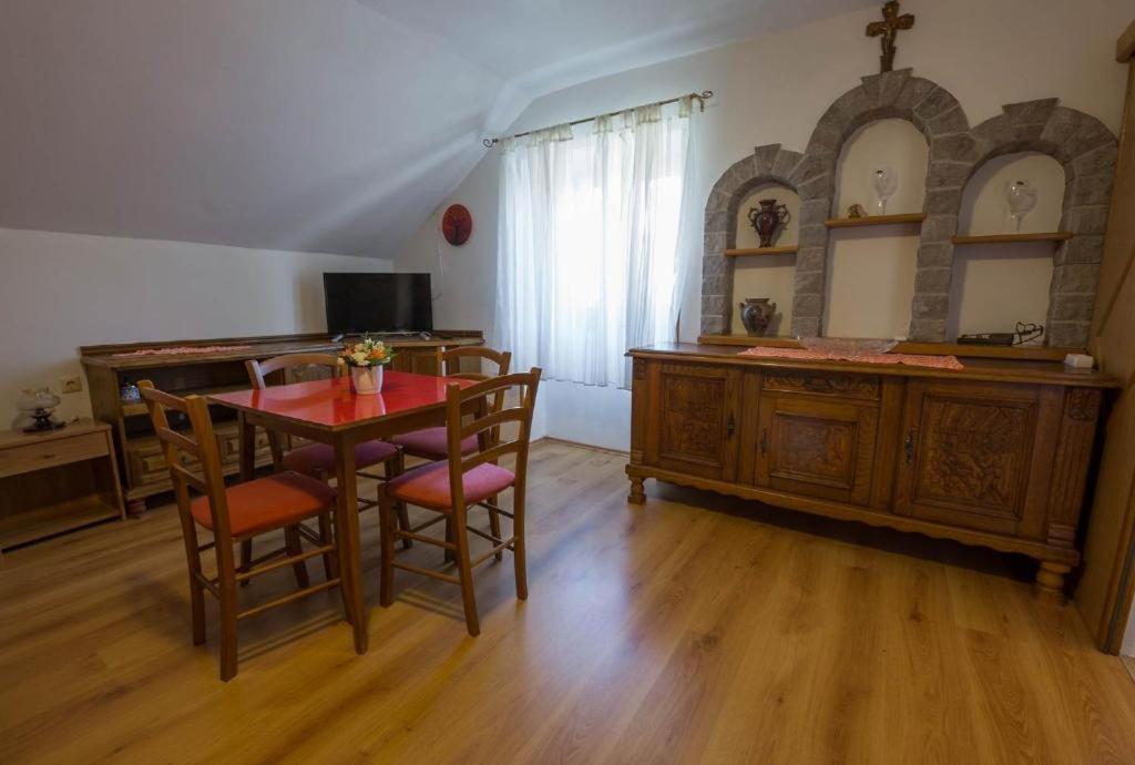 Apartman Pod Nehajem Apartman Zengg Kültér fotó