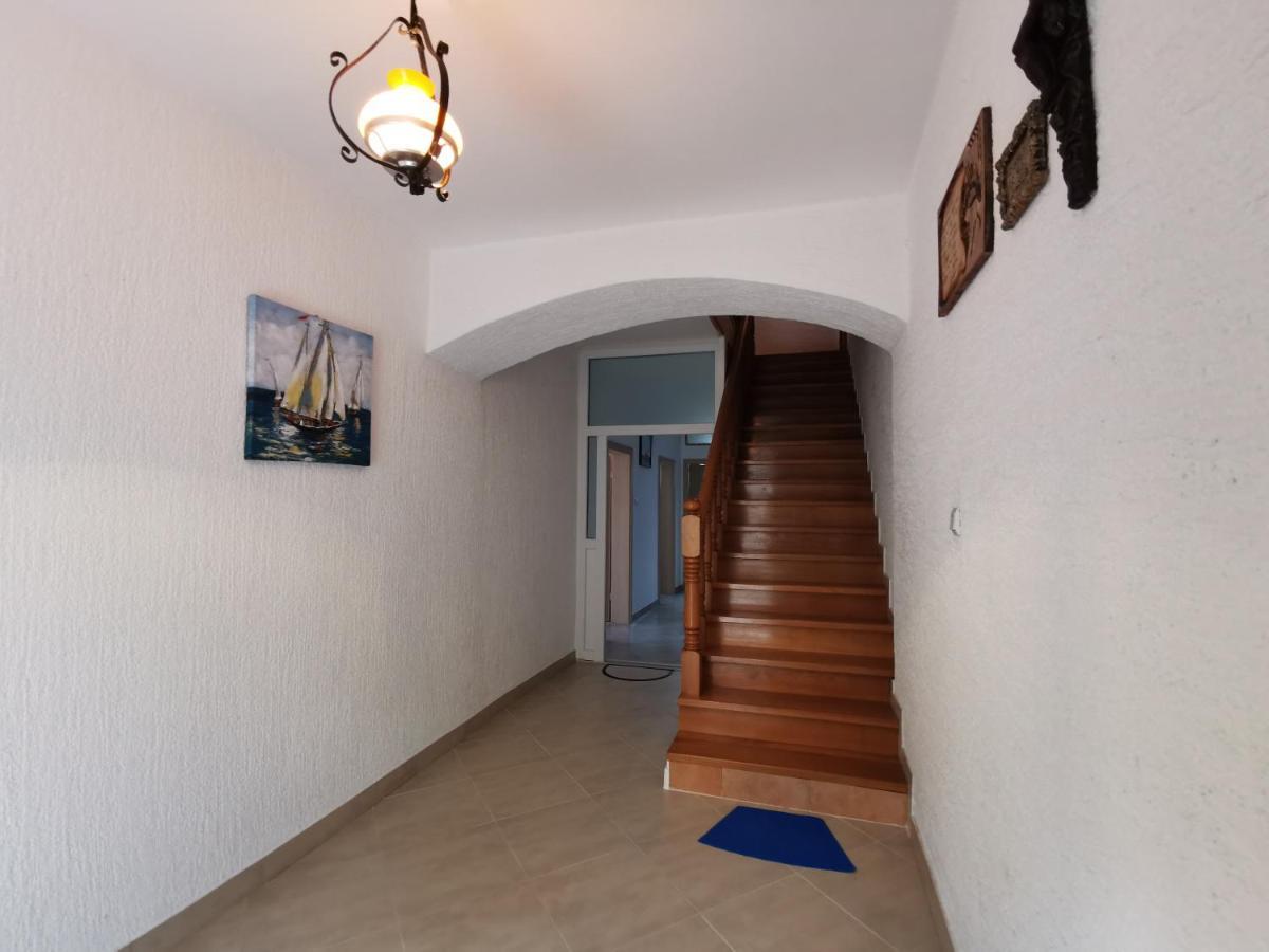 Apartman Pod Nehajem Apartman Zengg Kültér fotó