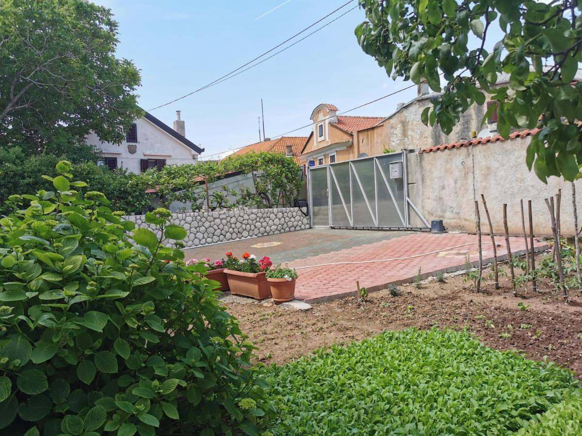 Apartman Pod Nehajem Apartman Zengg Kültér fotó