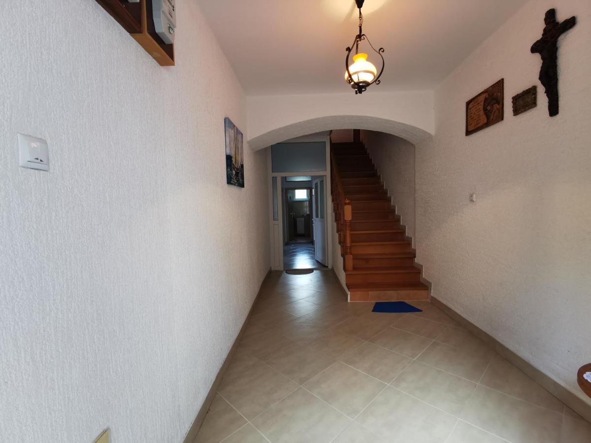 Apartman Pod Nehajem Apartman Zengg Kültér fotó