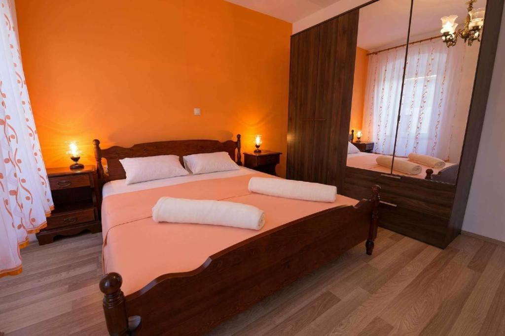 Apartman Pod Nehajem Apartman Zengg Kültér fotó