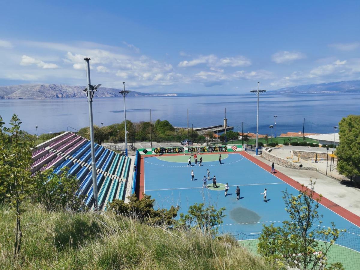 Apartman Pod Nehajem Apartman Zengg Kültér fotó