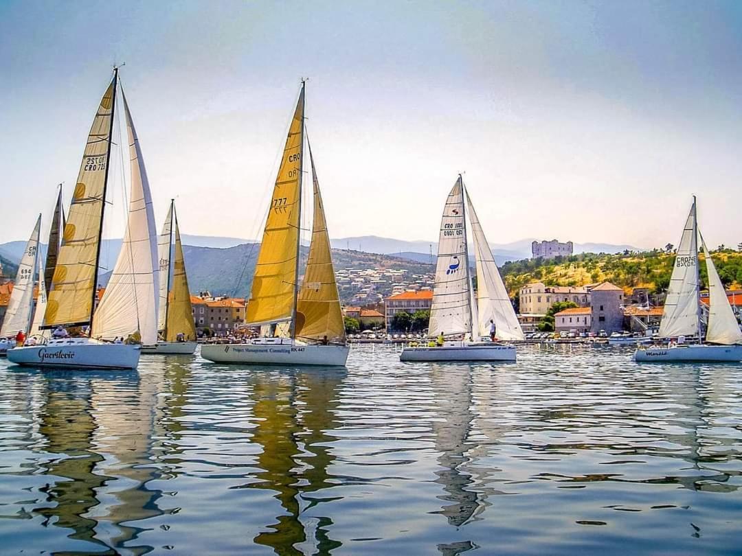 Apartman Pod Nehajem Apartman Zengg Kültér fotó